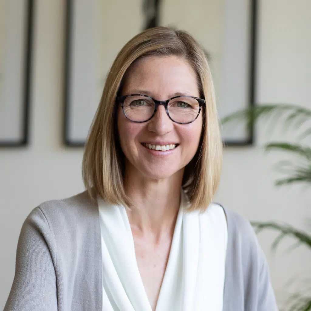 Andrea Nienaber Headshot