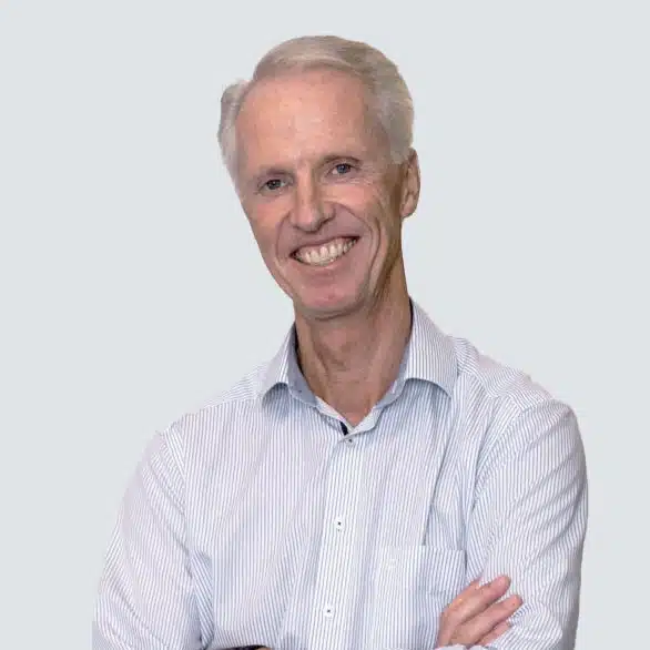Erik Aasmundtveit Headshot