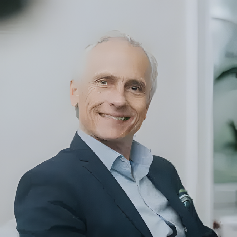 Johan Roehl Headshot