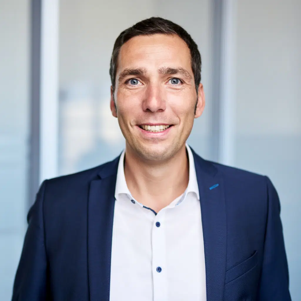 Sebastian Lang Headshot