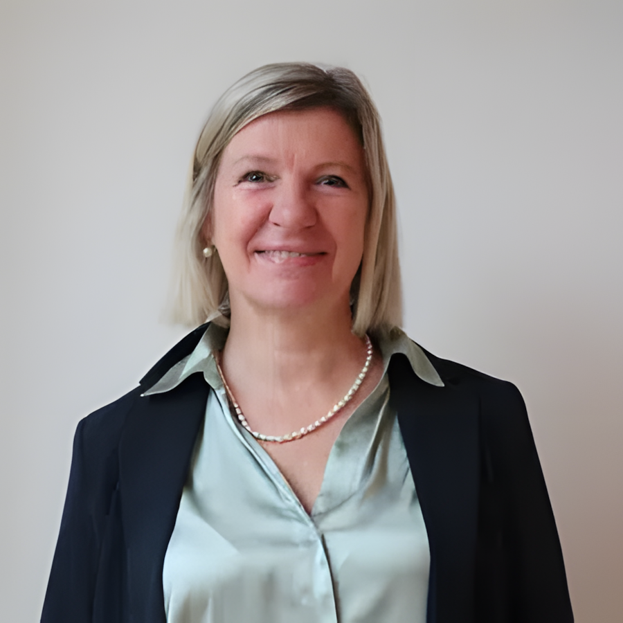 Suzanne Fonck Headshot