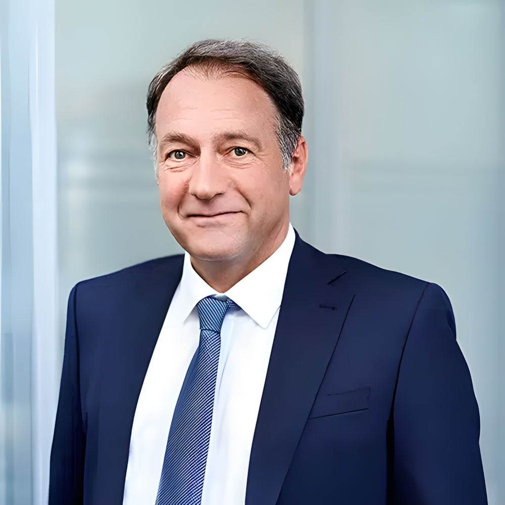 Sven Hasenwandel Headshot